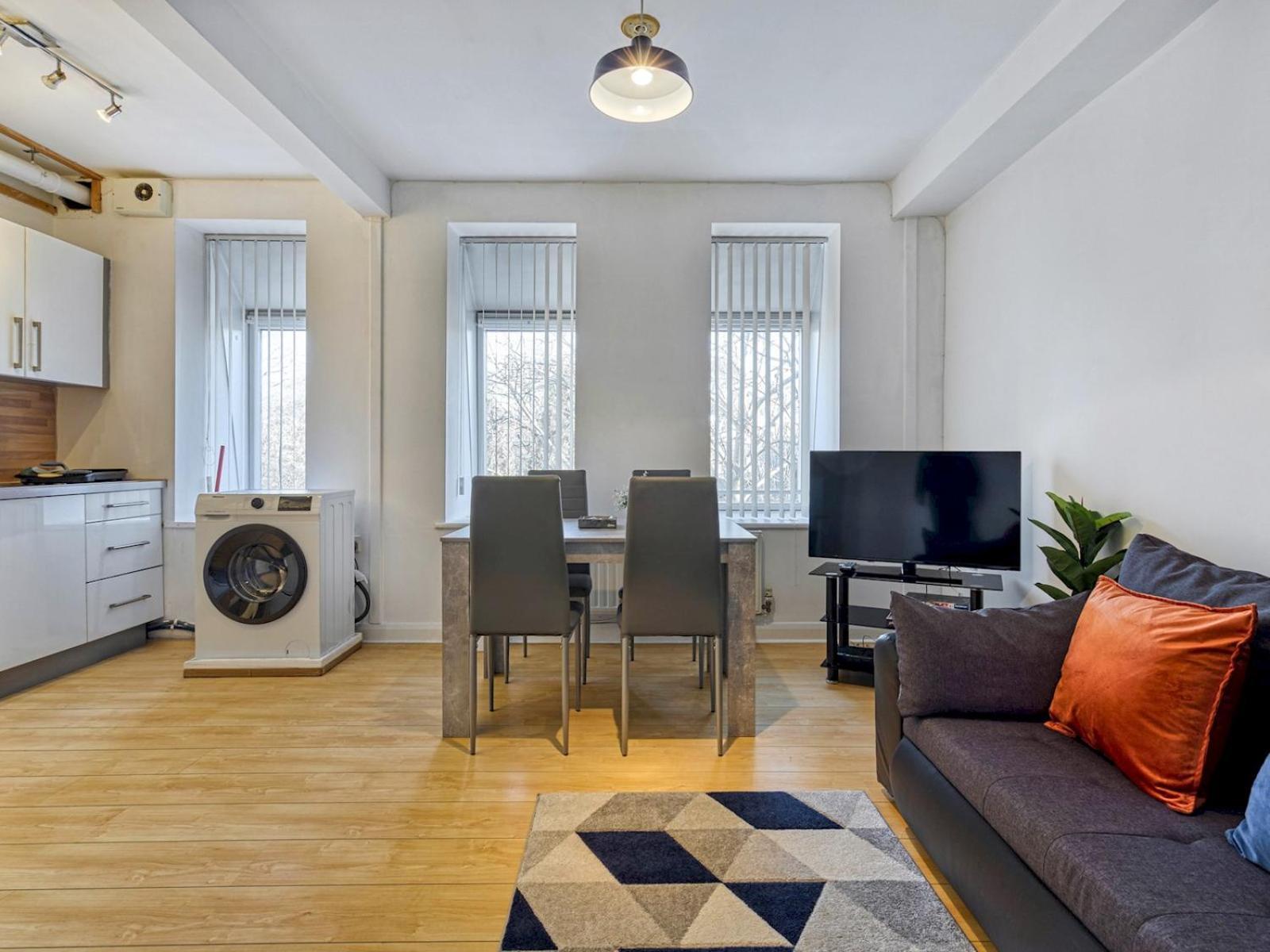 Pass The Keys Luxury In Center Parking Apartment Manchester